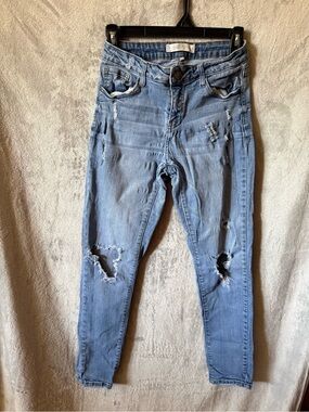Women’s Light Blue Distressed Skinny Jeans